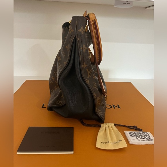 Louis Vuitton Gaia Mng Noir - Picture 2 of 9